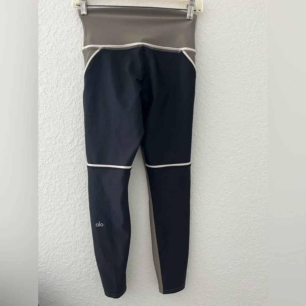 ALO Yoga 7/8 High Waisted Element Colorblock Leggings